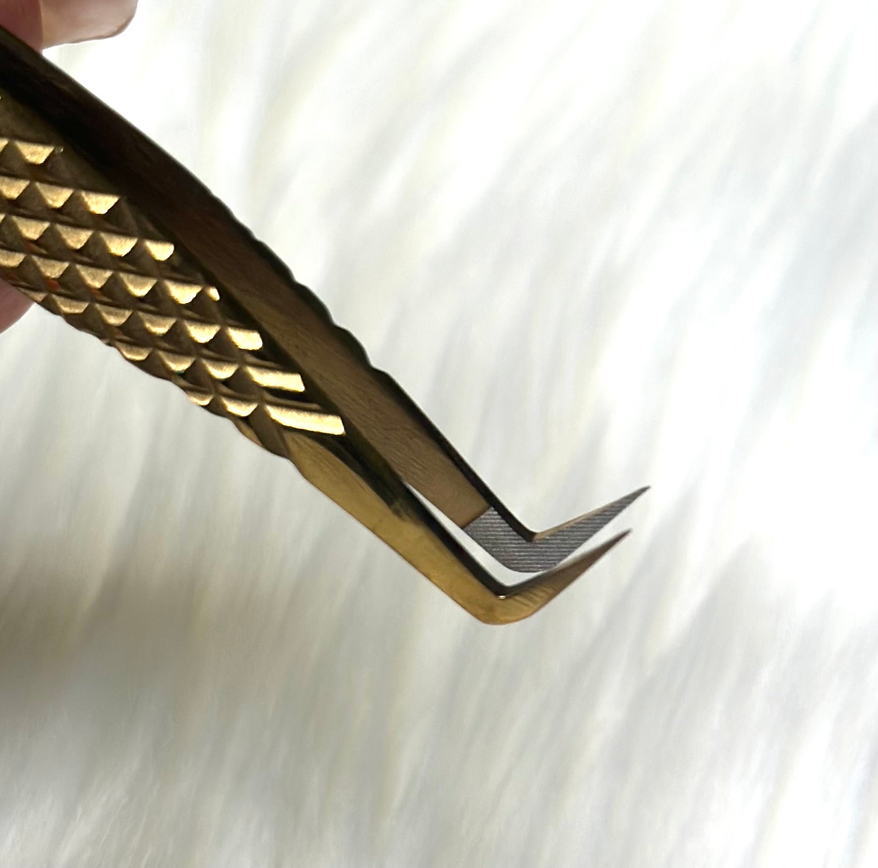 Tweezers